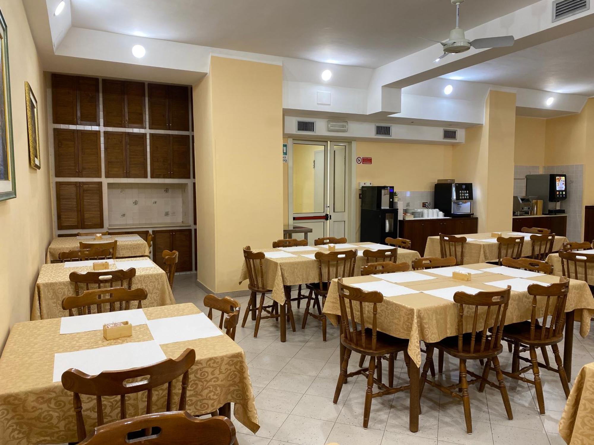 Acomodação com café da manhã  Casa Per Ferie Suore Salesiane Dei Sacri Cuori *