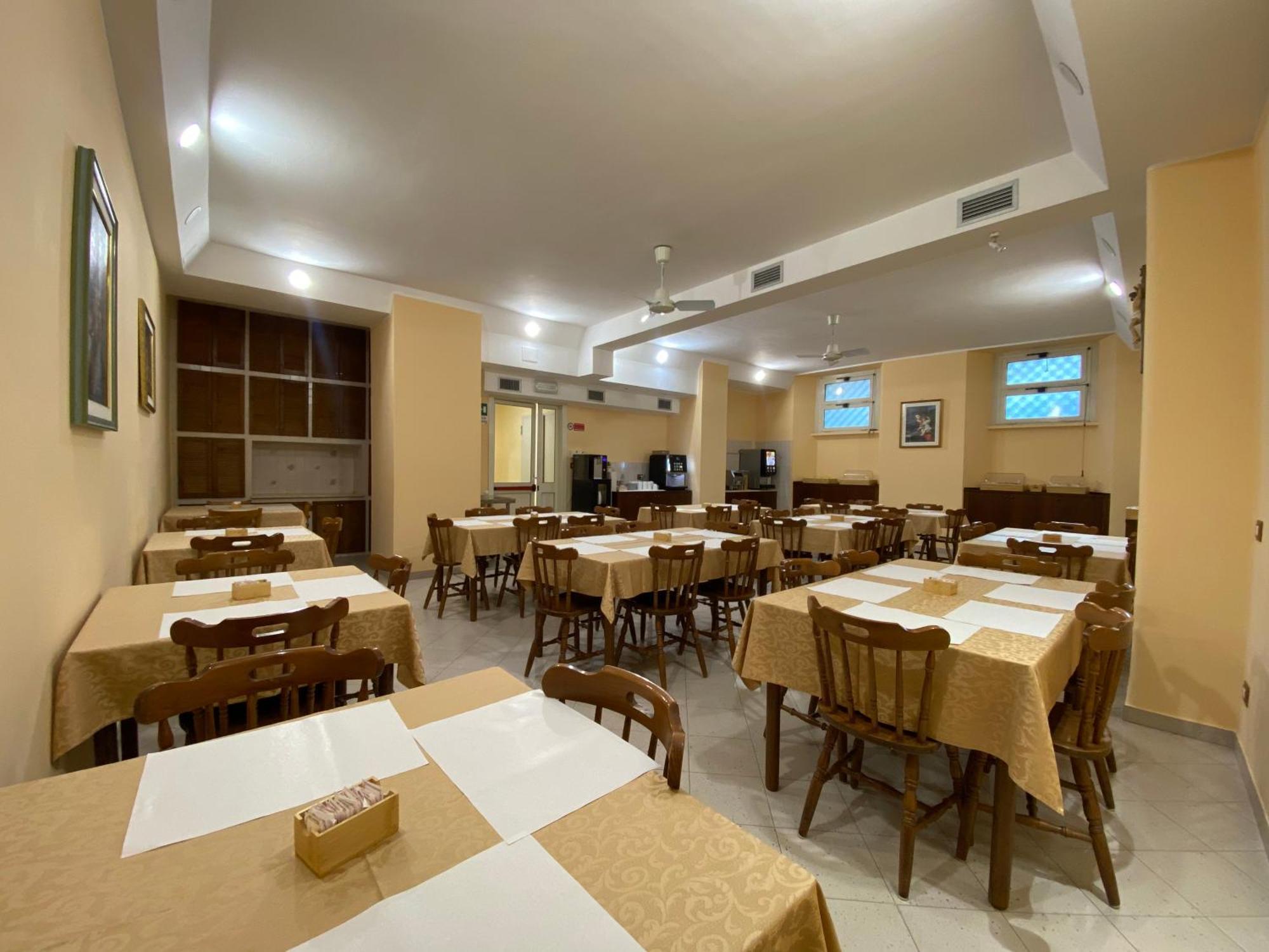 Casa Per Ferie Suore Salesiane Dei Sacri Cuori Acomodação com café da manhã 
